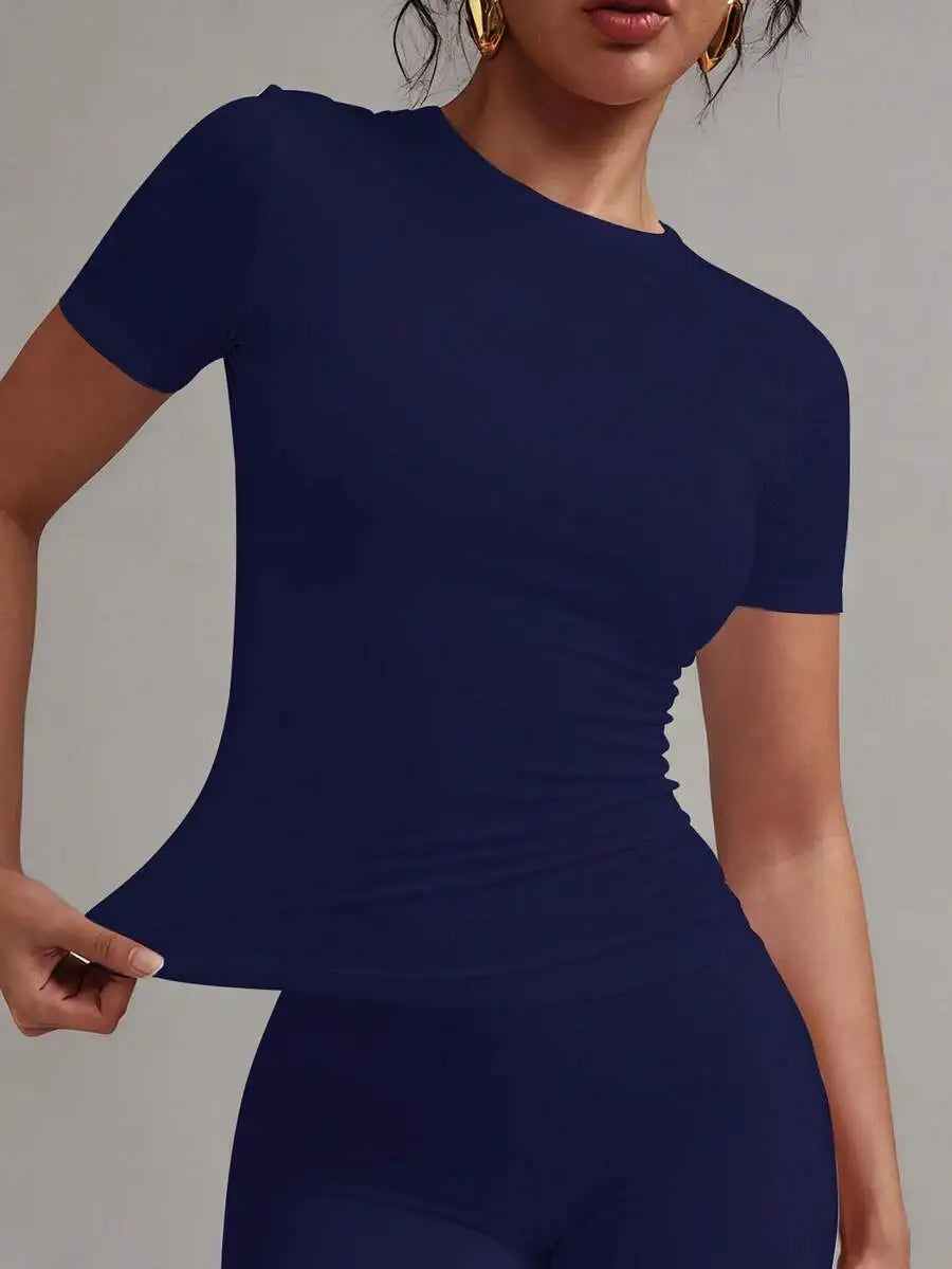 Women's White Short Sleeve Crew Neck Fitted Solid T-Shirt with Ruched Detail